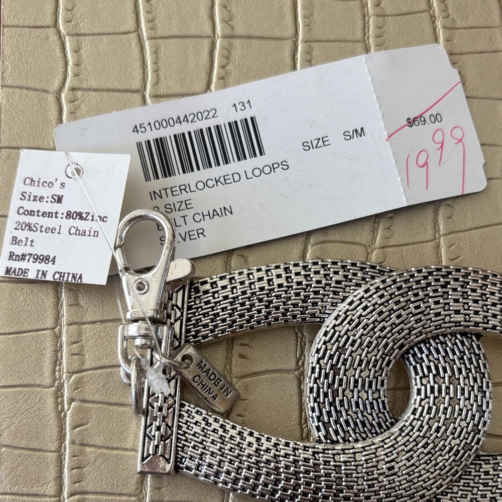 Chico's Silver Interlocked Loop Chain Belt